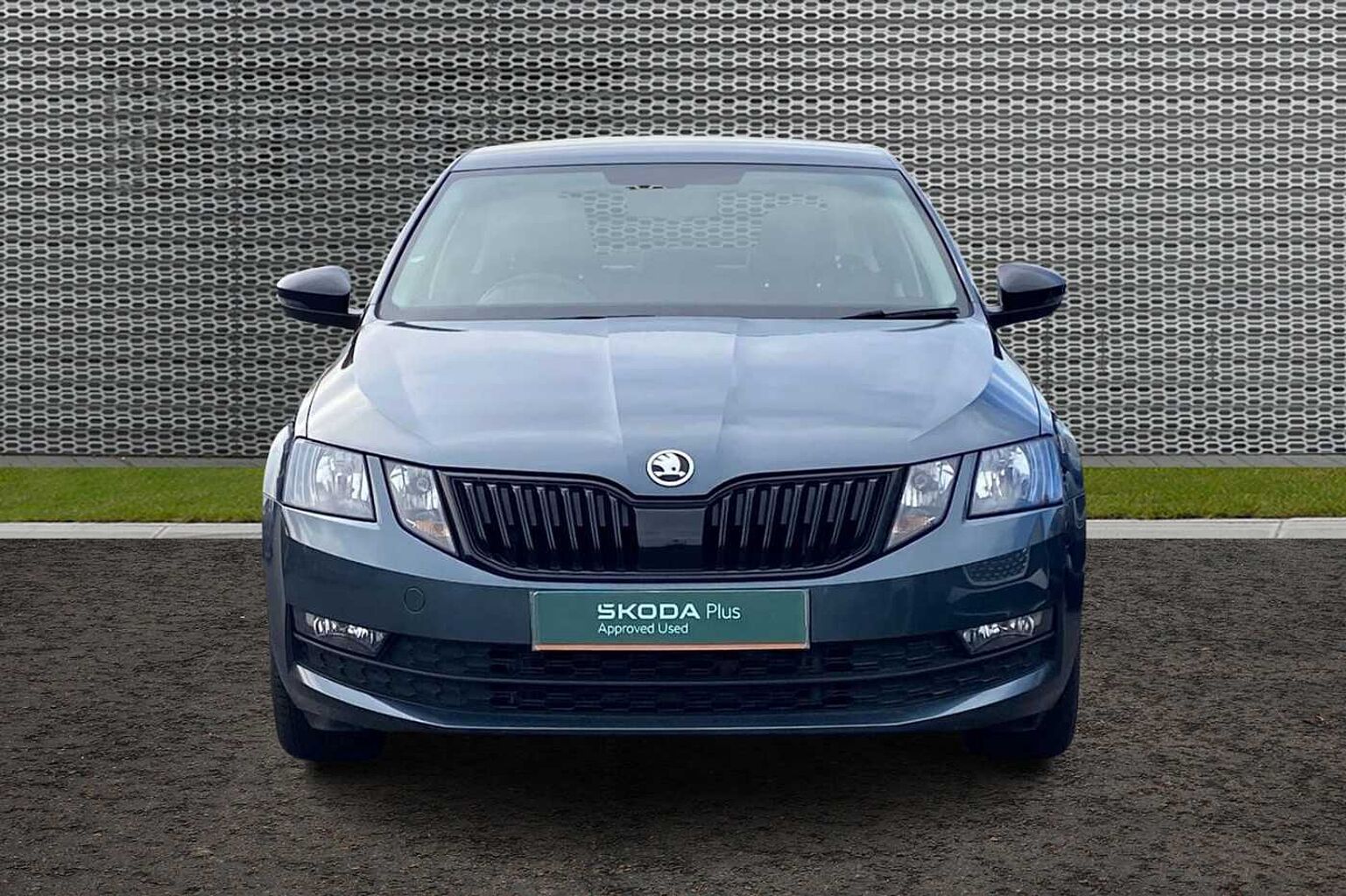 SKODA Octavia Hatchback 1.5 TSI SE Drive ACT (150ps) DSG