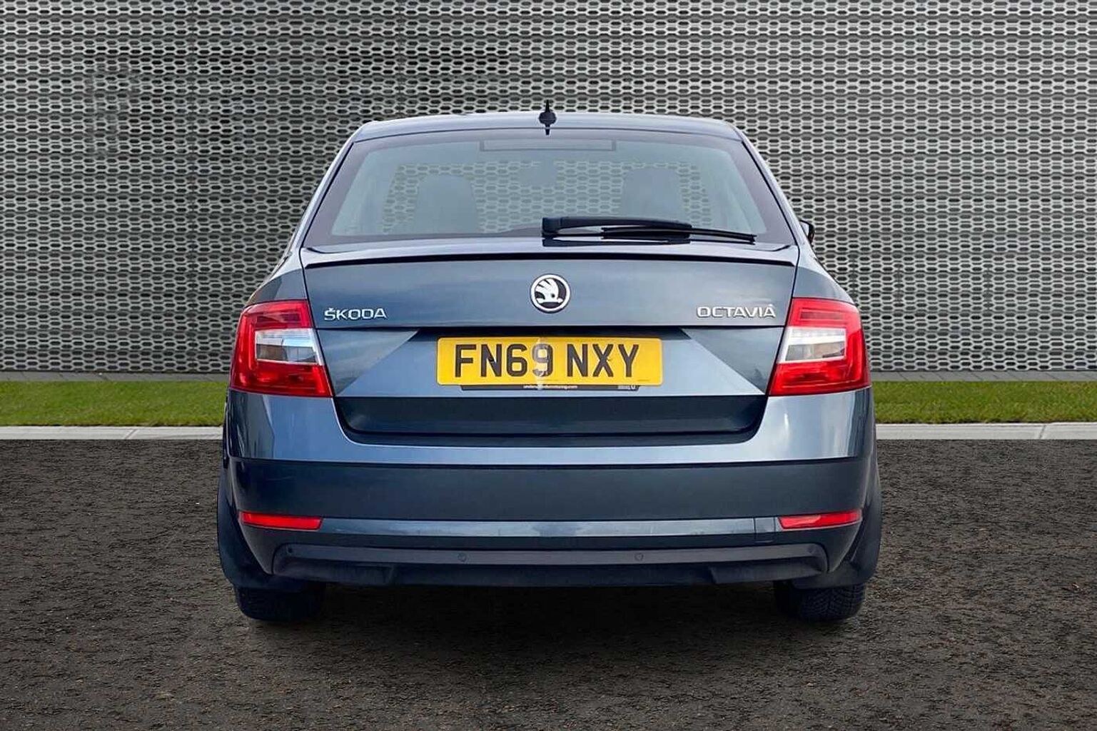 SKODA Octavia Hatchback 1.5 TSI SE Drive ACT (150ps) DSG