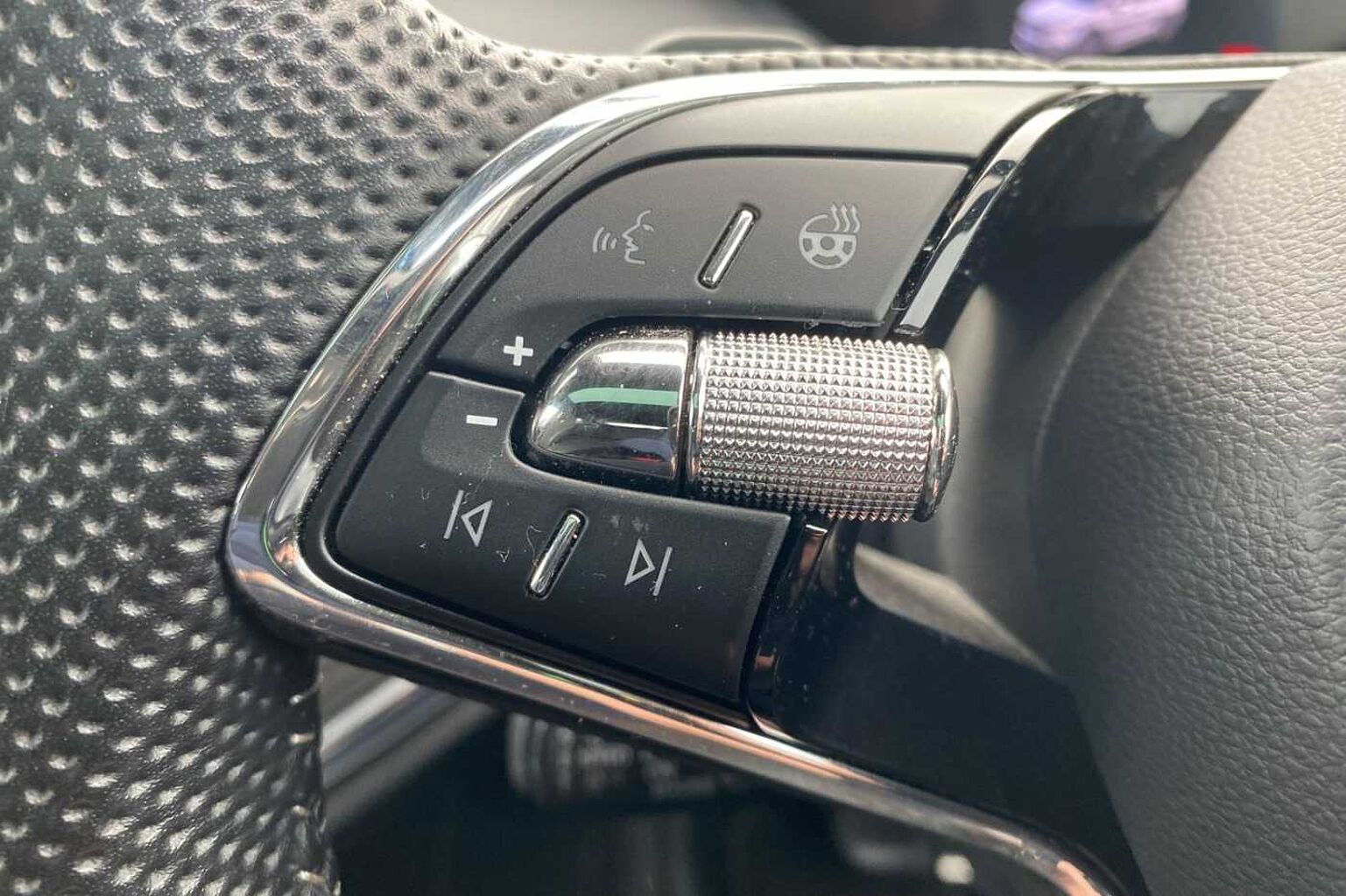 SKODA ENYAQ Iv Estate 80x Sportline
